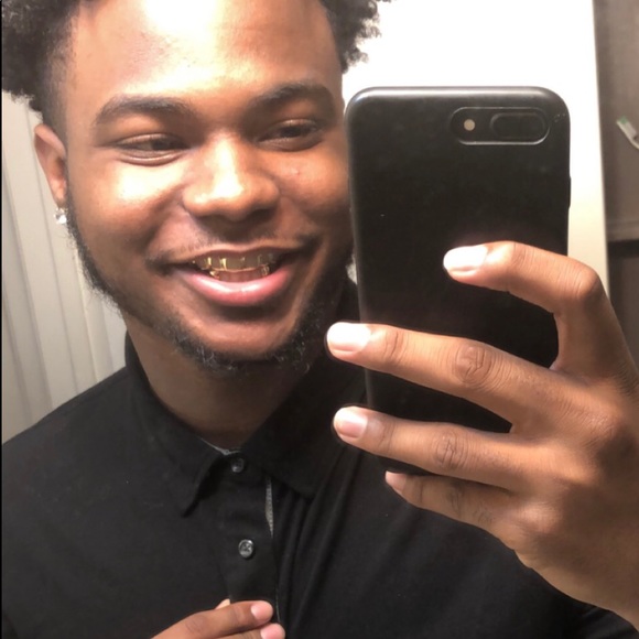 Meet your Posher, Xavier - Picture 3 of 3